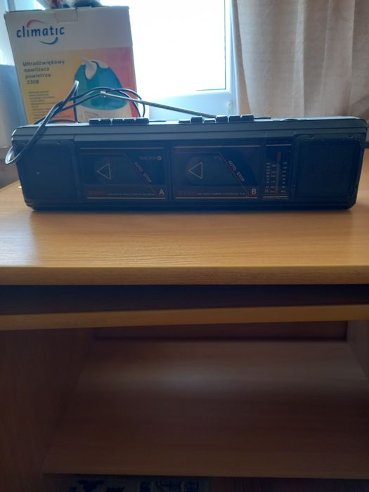 Radiomagnetofon na kasety magton