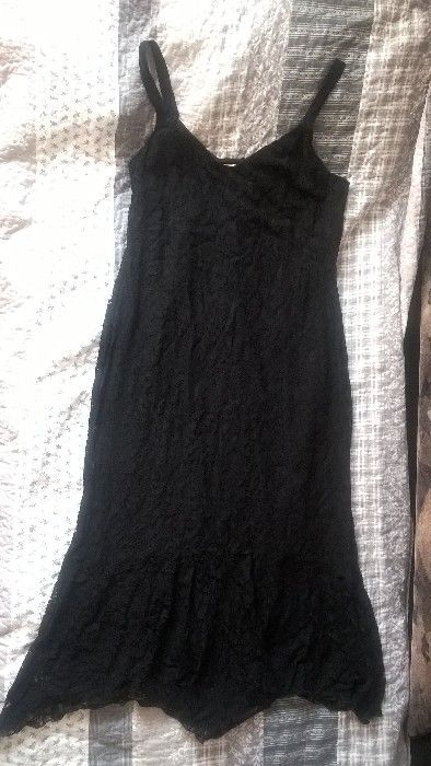 okolicznościowa koronkowa suknia