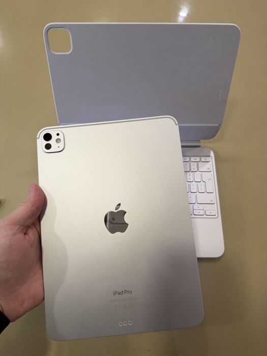 Ipad pro 11 M4 + magickeyboard + apple pencil Pro