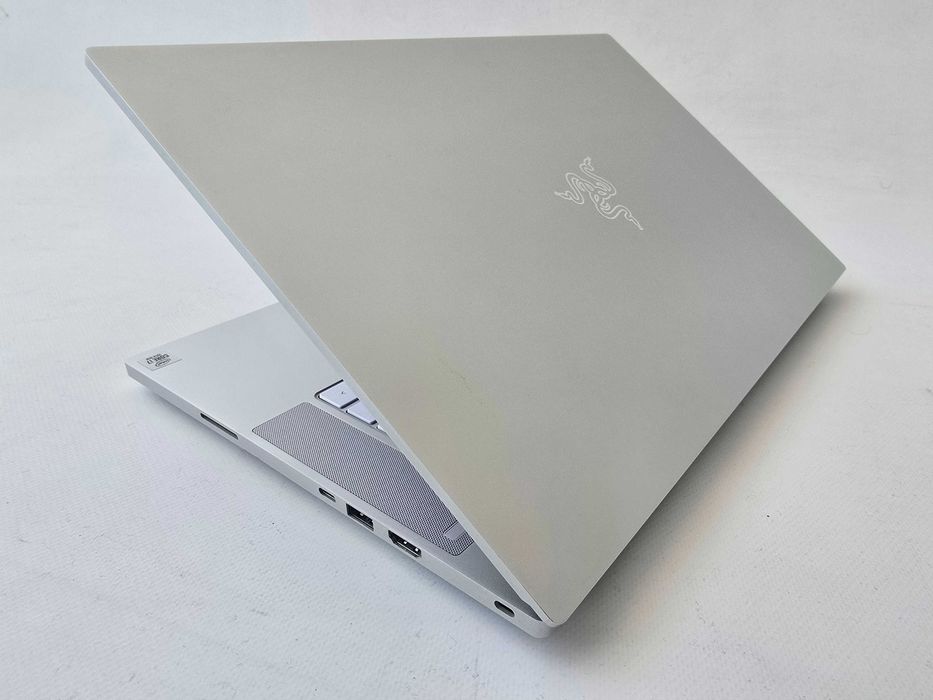 Razer Blade 15 Studio I7 10875H/RTX 5000 16GB/RAM 16GB/SSD 256GB/OLED ...