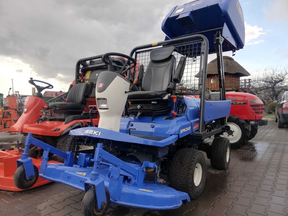 Kosiarka na duże powierzchnie ISEKI SFH 240F 4WD diesel ,górny wysyp