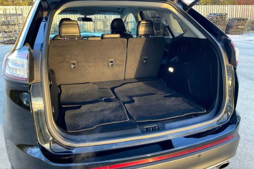 Ford Edge Titanium      2018