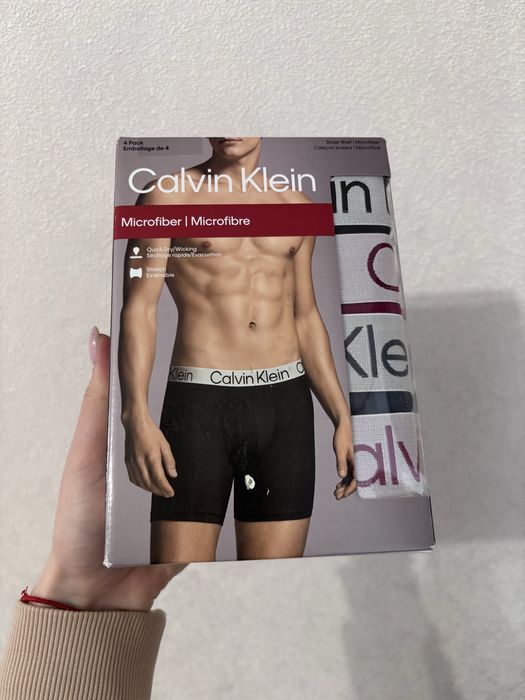 Чоловічі труси боксерки Calvin Klein Microfiber Stretch Plus 4  шт