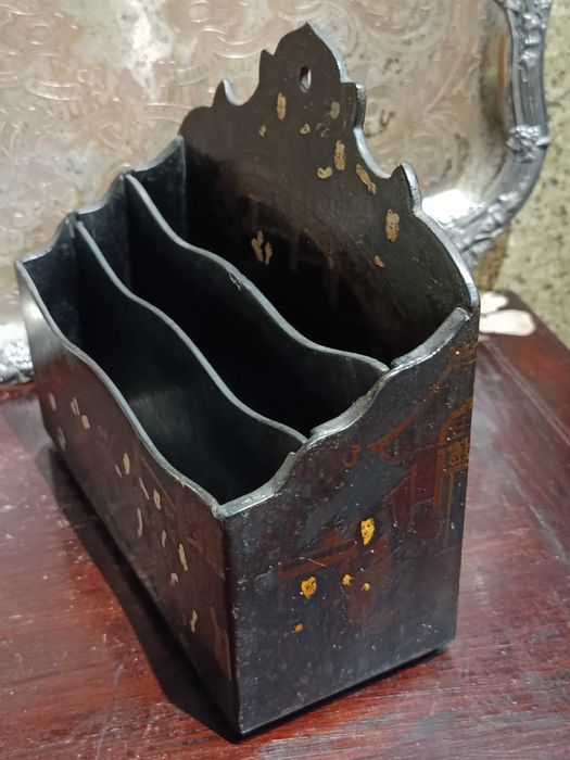 Porta-cartas Madeira Lacada Charão China Séc XIX 19,8 cm Pintado à mão