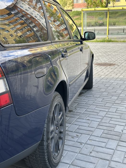 Вольво v50 1.6d