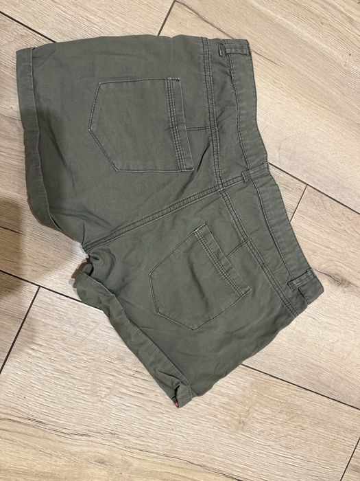 Szorty krotkie spodenki khaki zielone M L Atmosphere