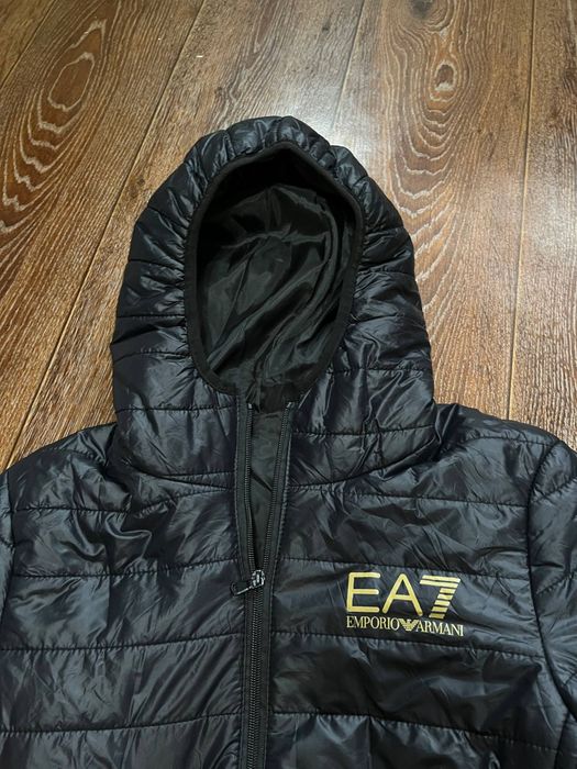 Чорний пуховик Emporio Armani EA7 luxury