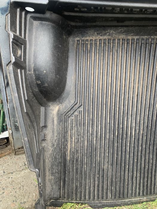 Вкладиш в кузов L200