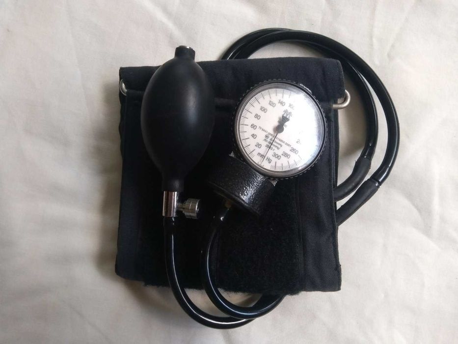Механический тонометр . \\\