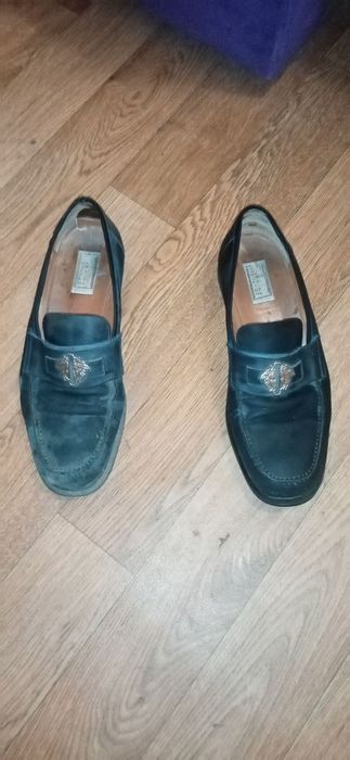 Продам обувь лоферы Versace. Под ремонт.