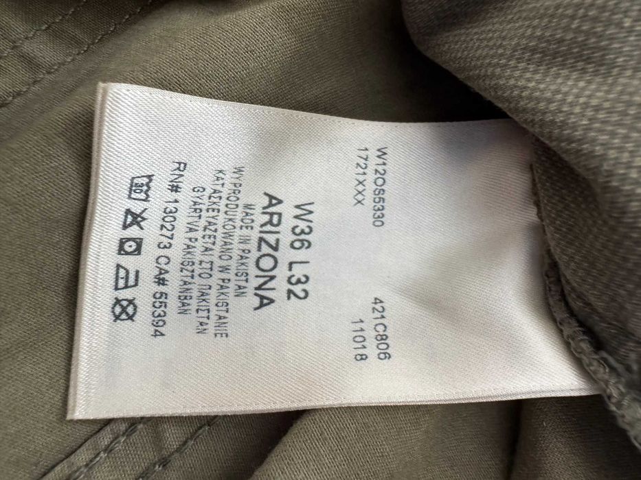 Spodnie Wrangler Arizona  36/32 bawełna elastan kolor khaki