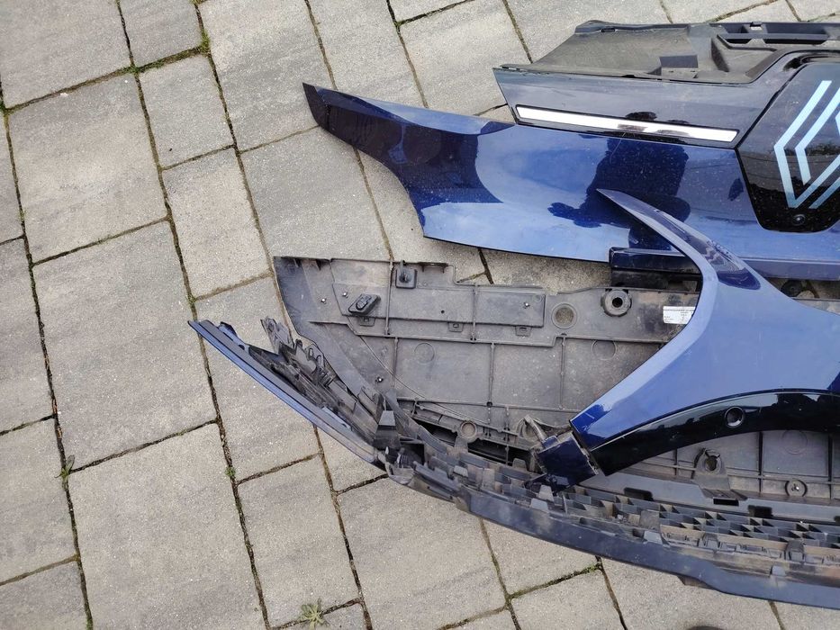 Sprzedam zderzak przód do megane 4 E-tech zderzak przód