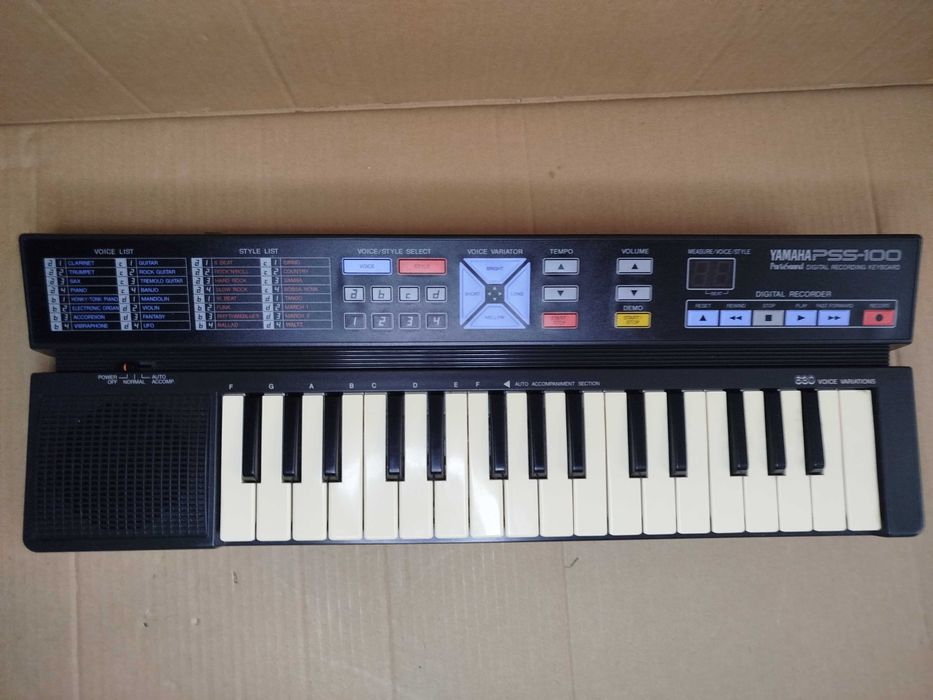 Instrument Klawiszowy Yamaha PortaSound PSS-100