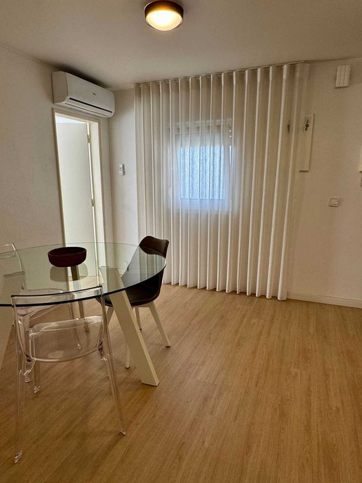 Alugo apartamento T1  Lisboa junto á Expo