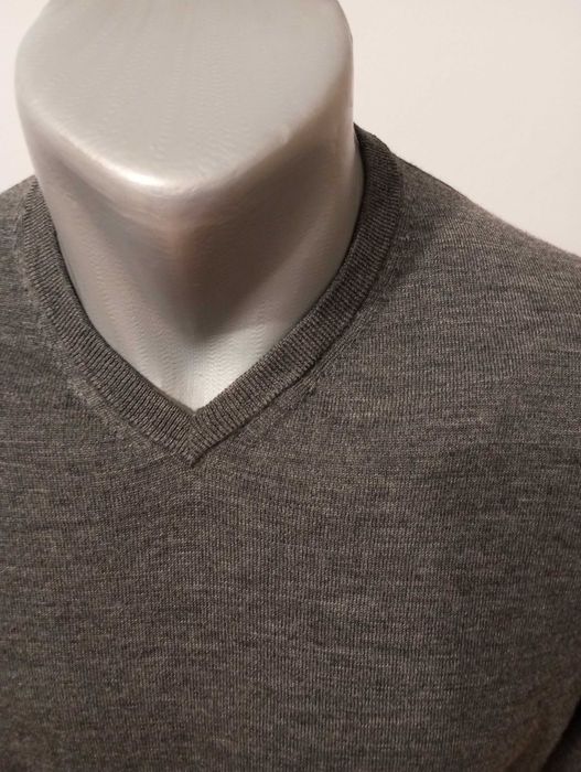 H&M Szary sweter męski z wełny merino w serek rozm.L