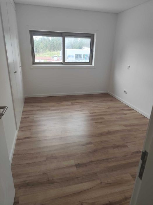 Apartamento T1 e T2 - Estrada D. Miguel