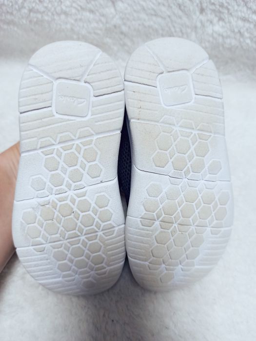 CLARKS 24 розмір, устілка 15 см, кросівки для хлопчика