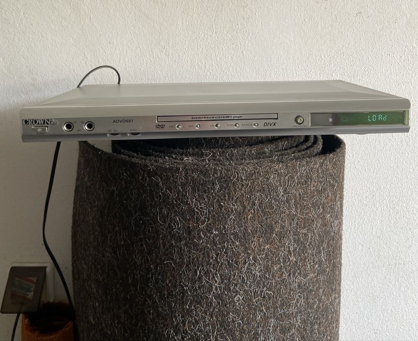 Leitor de DVDs crown