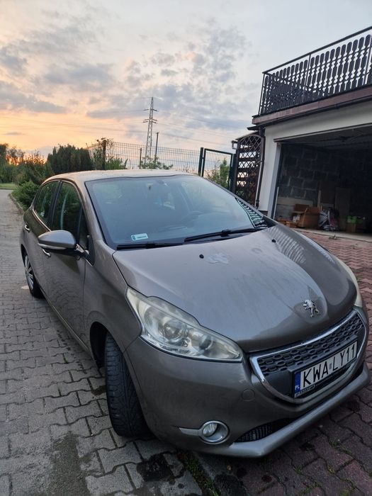 Peugeot 208 1.4 Benzyna 2012