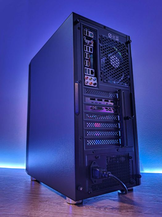 Komputer do Gier i7/GTX 1080 8GB/16GB RAM/SSD+HDD RGB Okazja!