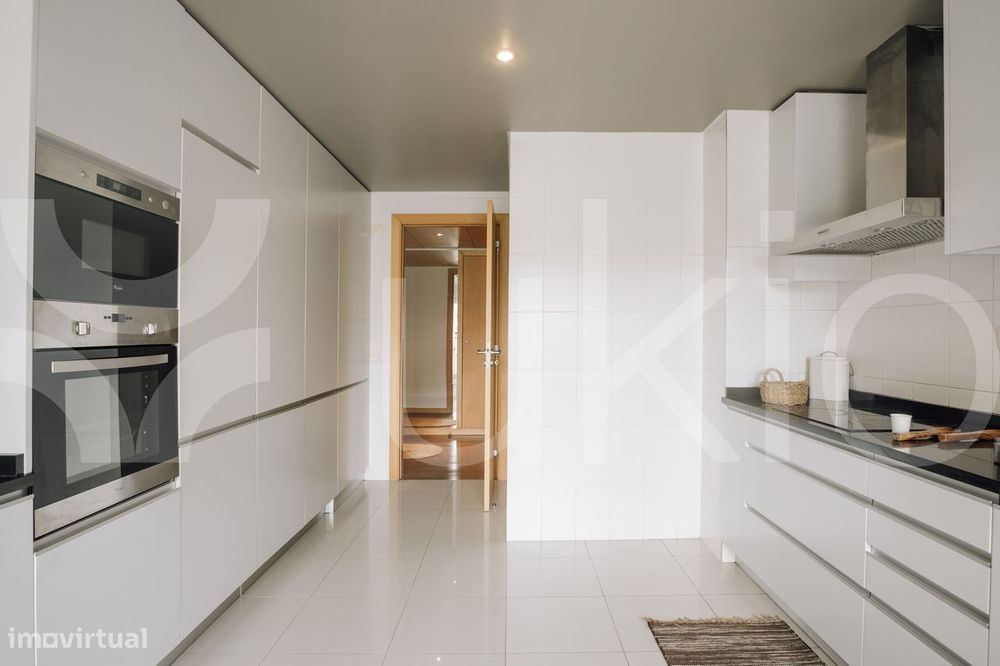 Apartamento T3 com varanda em Expo Norte