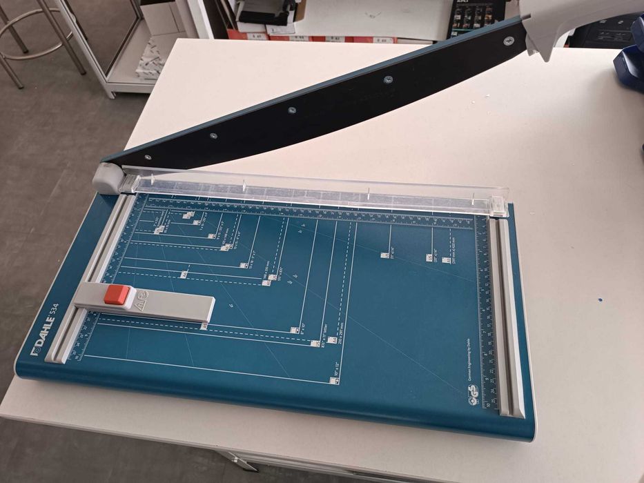 Guilhotina DAHLE  A3