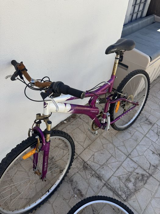 Bicicletas usadas com 2 rodas