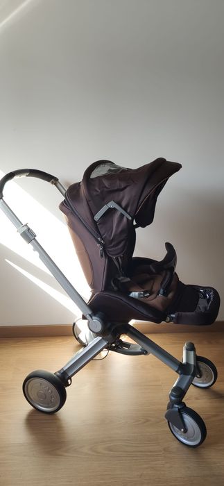 Carrinho de bebé (trio)