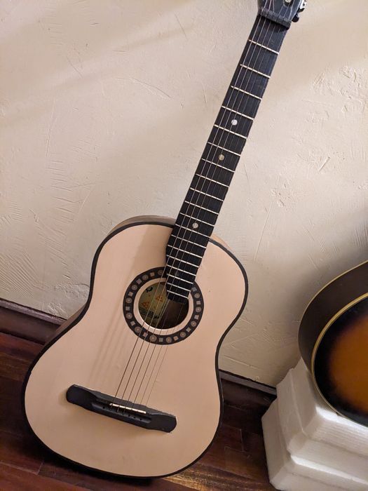 Подготовленная акустическая гитара