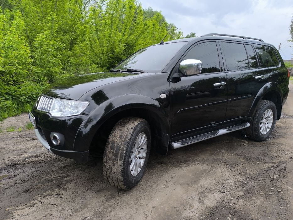 Mitsubishi pajero sport