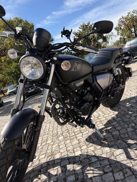 Keeway K-Light 125 – Ano 2023 – Só 2.800 km