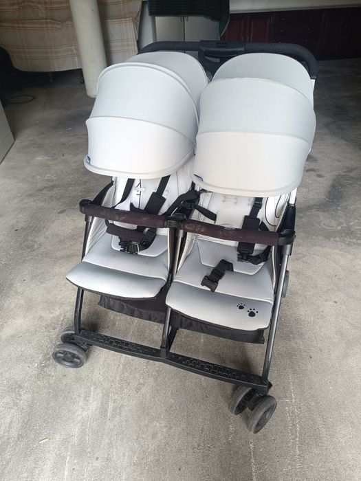 Chicco Twin carrinho bebé 2 lugares