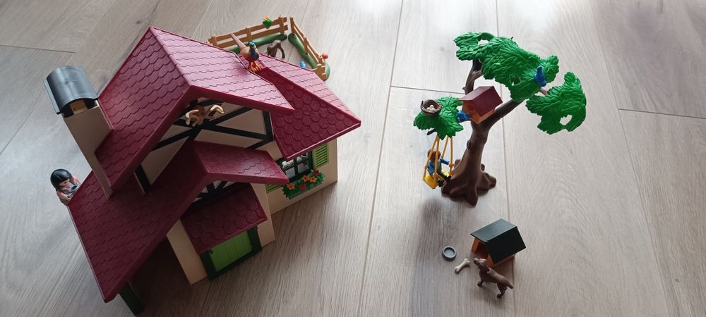 Play Mobil Country, domek leśniczego 6811.
