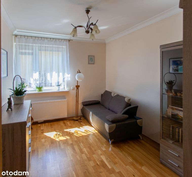Gotowy do zamieszkania dom jednorodzinny z ogrodem, tarasem i garażem – pohled 5