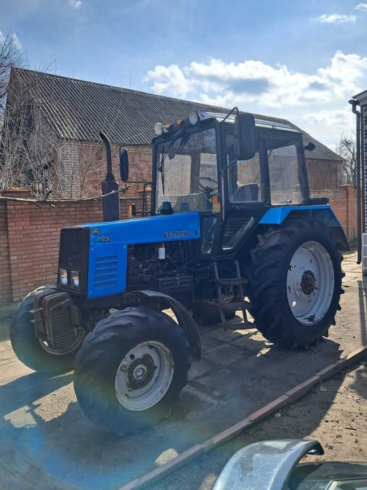 Продам трактор мтз