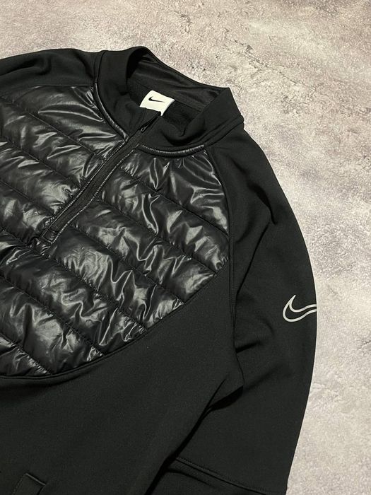 Спортивная кофта Nike