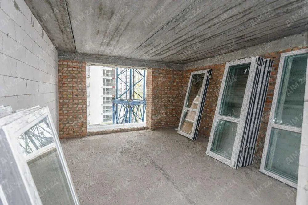 Трикімнатна квартира з панорамою на Карпати!