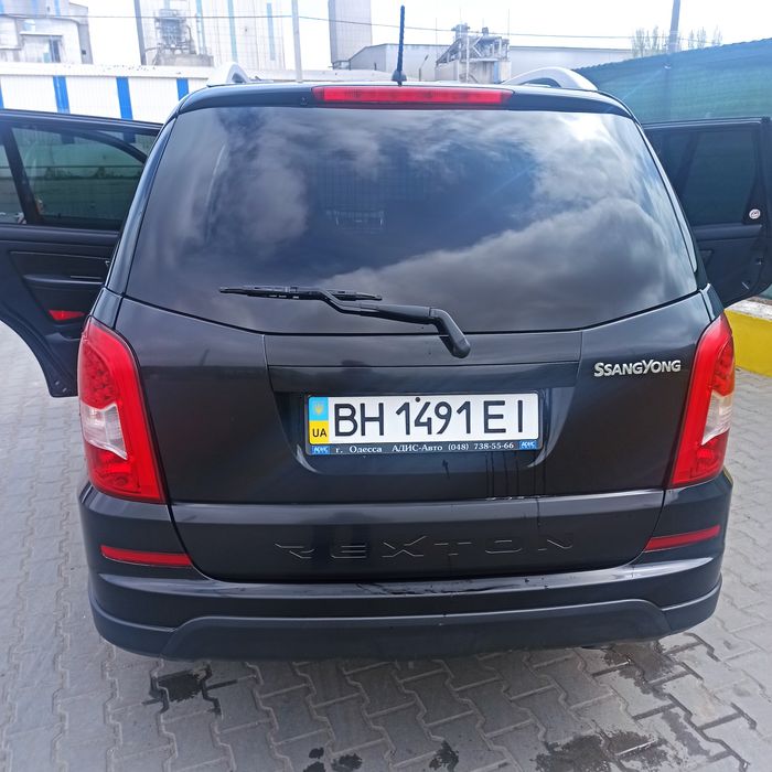 Продам Сан йонг Рекстон W