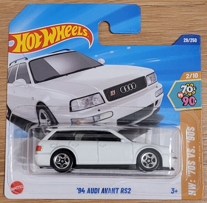 Audi Avant RS2 biały Hot Wheels