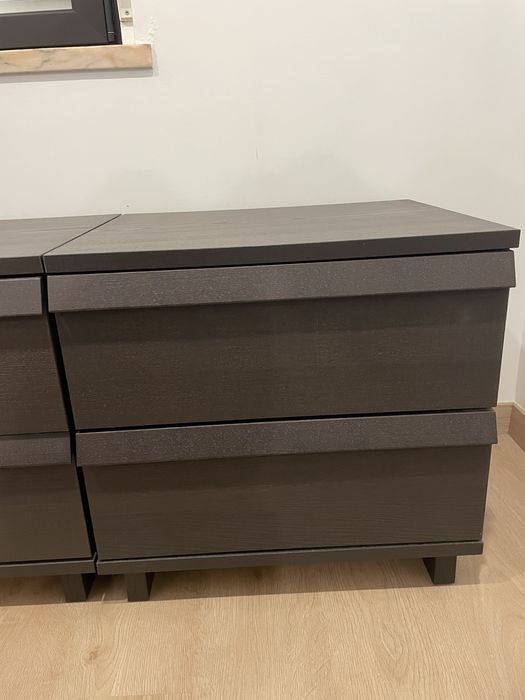 1 mesa de cabeceira MALM - IKEA