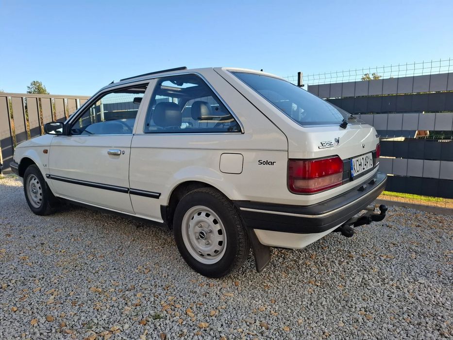 Mazda 323