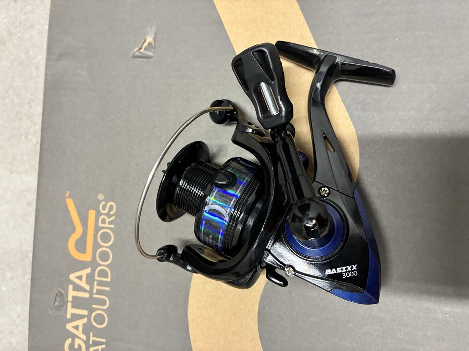 Kołowrotek  BASIXX 3000