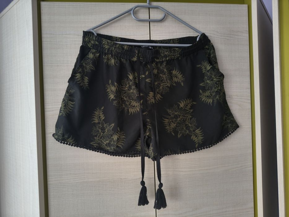 Szorty materiałowe Reserved