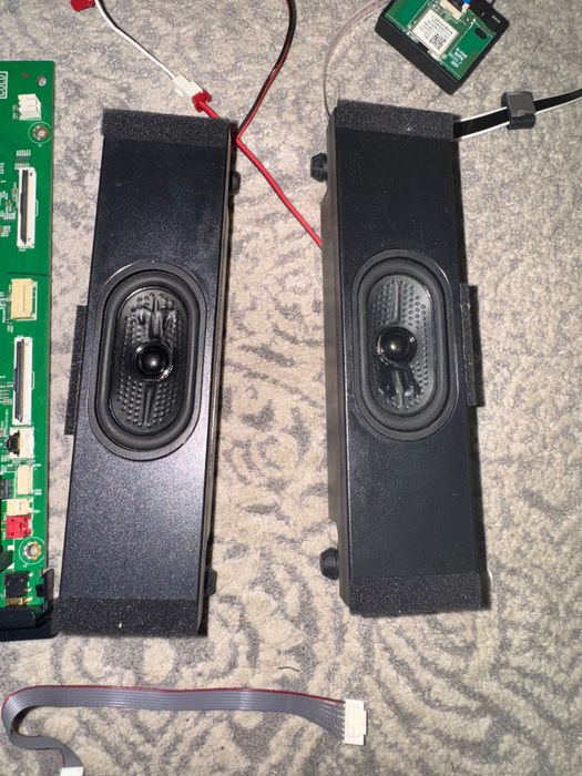 Sprzedam części zamienne do telewizora Thomson