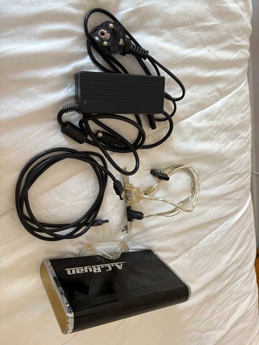 Conjunto de caixas A.C.Ryan eSata (6Gb/s) ou USB2.0 para HDD ou SSD