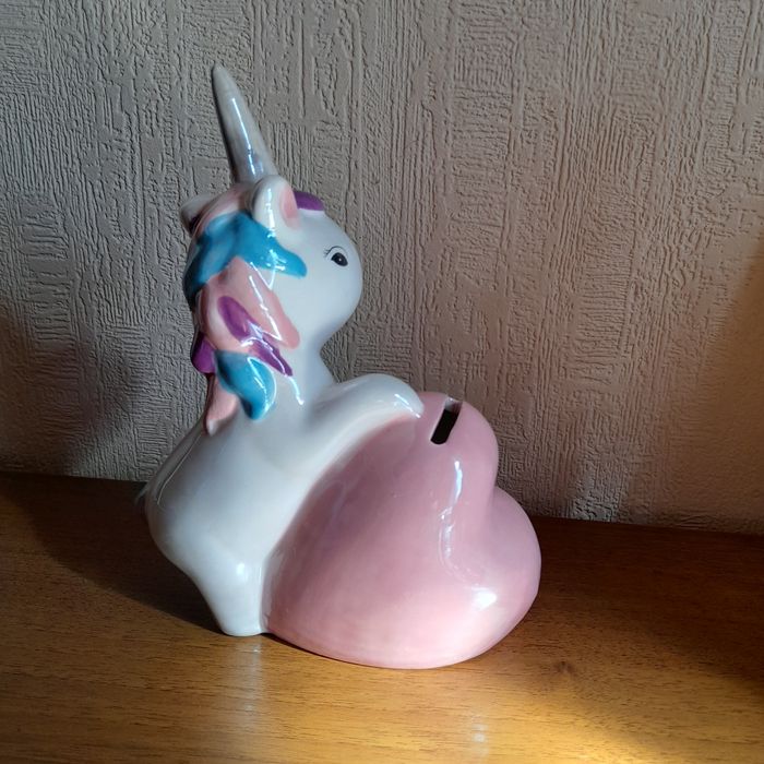 Копилка для монет, денег фарфор, фигурка единорог