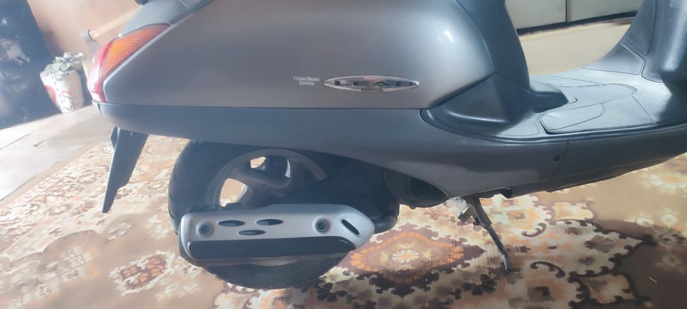 Скутер Хонда Леад