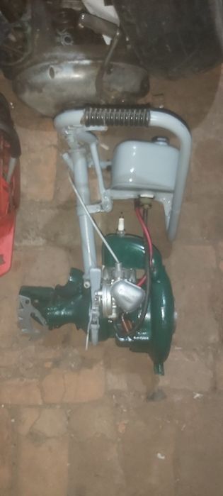 Бензо пила дружба