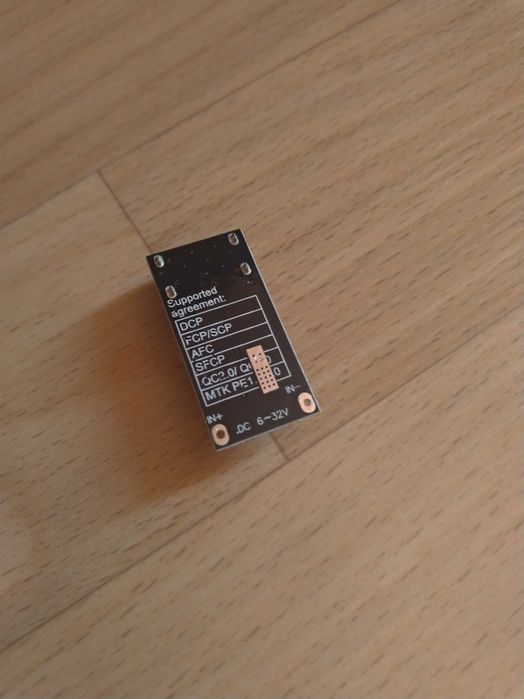 Знижувальний перетворювач Плата DC-USB підтримкою QC3.0/2.0 12-24 V