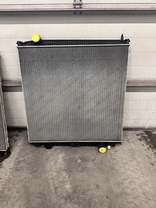 Chłodnica wody Man Tgx Euro 6 8MK376701-951 81.06101-6788